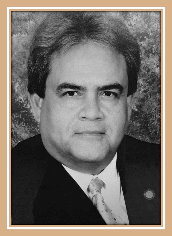 Dr. Omar López S.