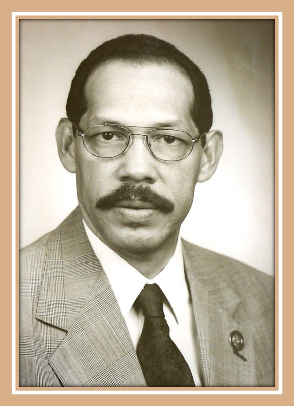 Dr. Raúl De los Ríos C.